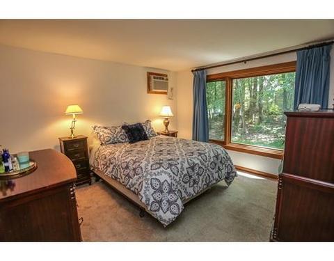19 Redfield Cir, Derry, NH 03038 photo 9