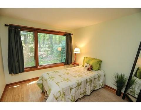 19 Redfield Cir, Derry, NH 03038 photo 10