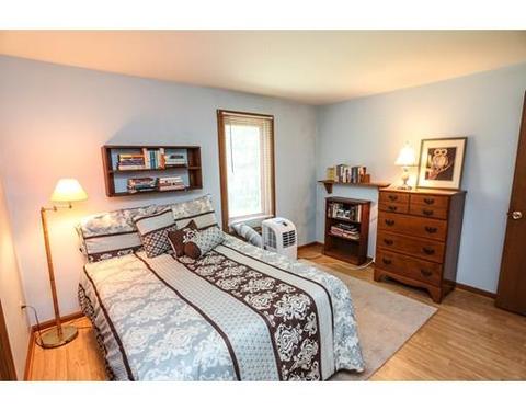 19 Redfield Cir, Derry, NH 03038 photo 8