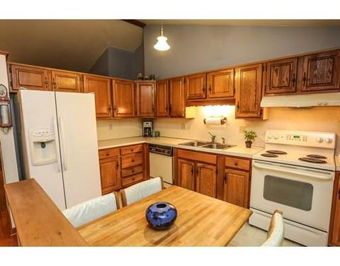 19 Redfield Cir, Derry, NH 03038 photo 6