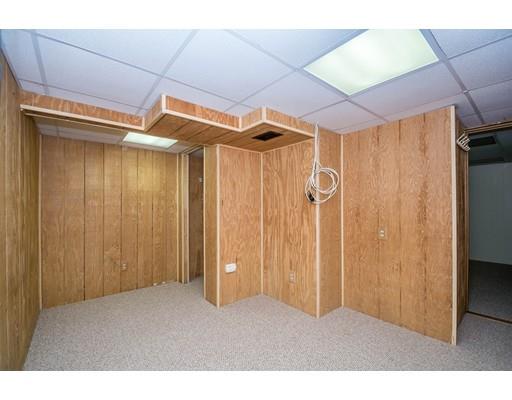 35 Westwind Rd, Lowell, MA 01852 photo 17