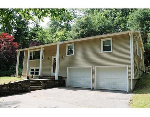 230 W Sutton Rd, Sutton, MA 01590 photo 1