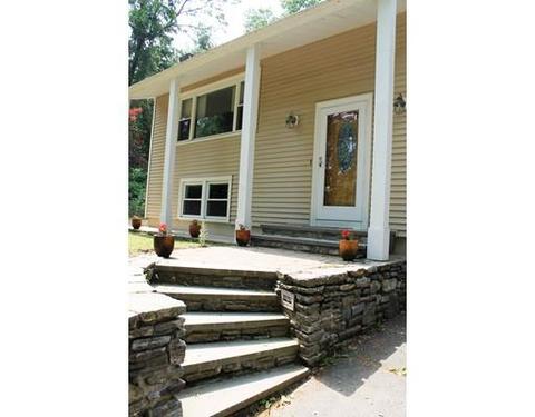230 W Sutton Rd, Sutton, MA 01590 photo 2