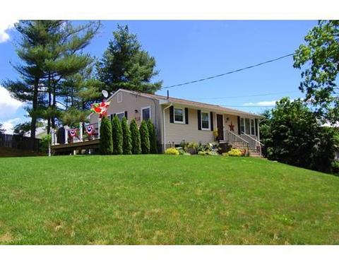 33 Loomis Ct, Chicopee, MA 01020 photo 8