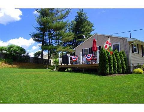 33 Loomis Ct, Chicopee, MA 01020 photo 6
