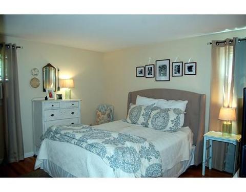 33 Loomis Ct, Chicopee, MA 01020 photo 19