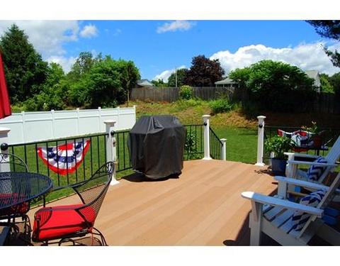 33 Loomis Ct, Chicopee, MA 01020 photo 5