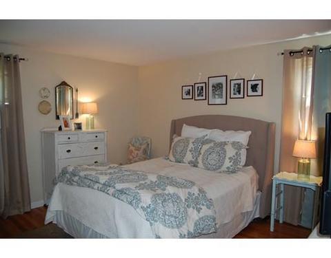 33 Loomis Ct, Chicopee, MA 01020 photo 18