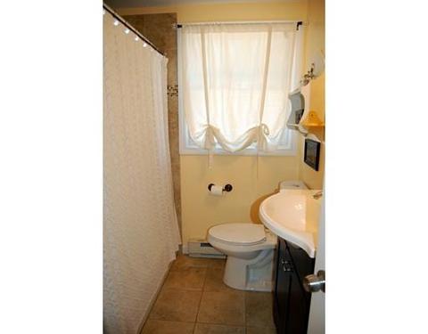 33 Loomis Ct, Chicopee, MA 01020 photo 24
