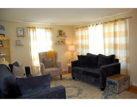 33 Loomis Ct, Chicopee, MA 01020 photo 10