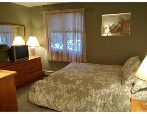 136 Overlook Dr E, Raynham, MA 02767 photo 10