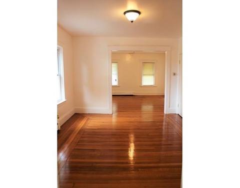 7 S Buffum St, Worcester, MA 01603 photo 9