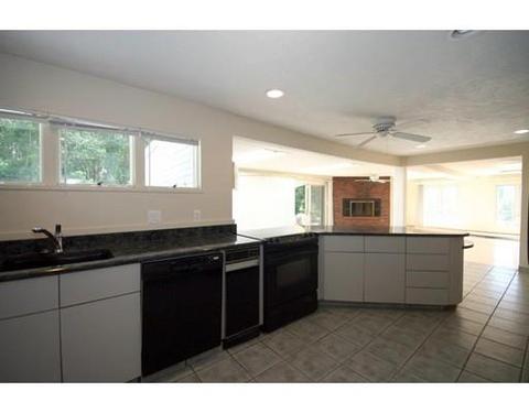 302 West St, Dedham, MA 02026 photo 5
