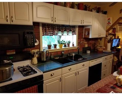 34 Harold St, Worcester, MA 01604 photo 4