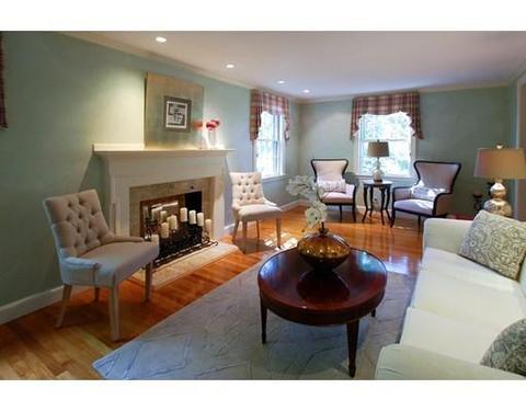 20 Northgate Rd, Wellesley, MA 02481 photo 2
