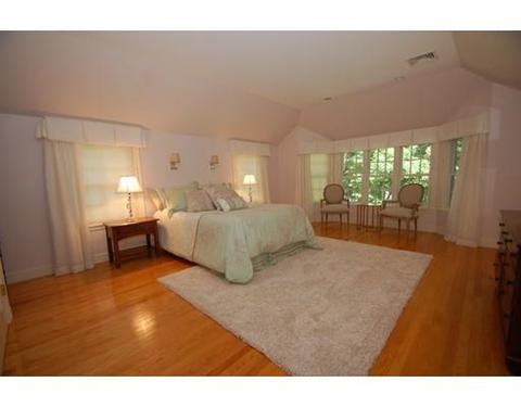 20 Northgate Rd, Wellesley, MA 02481 photo 10