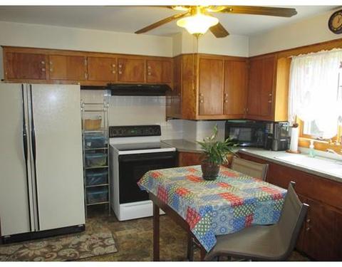 756 Britton, Chicopee, MA 01020 photo 4