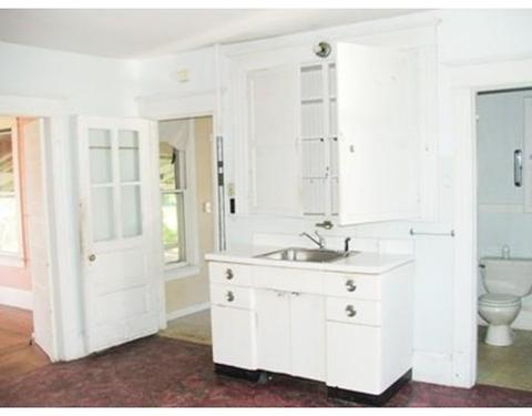 27 Forest St, Chicopee, MA 01013 photo 5