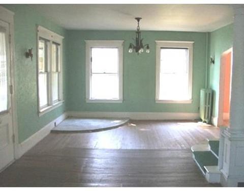 27 Forest St, Chicopee, MA 01013 photo 3
