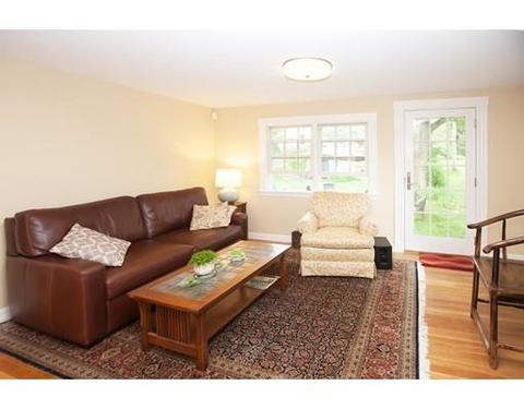 8 Burr St, Hingham, MA 02043 photo 9