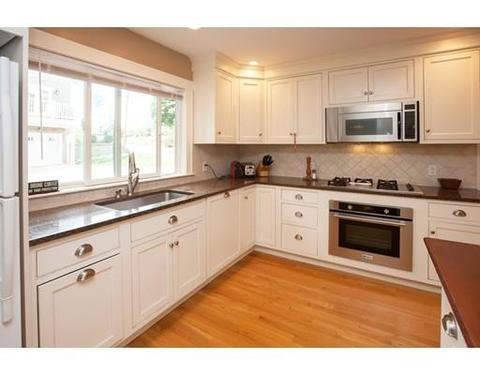8 Burr St, Hingham, MA 02043 photo 3