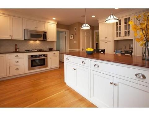 8 Burr St, Hingham, MA 02043 photo 6