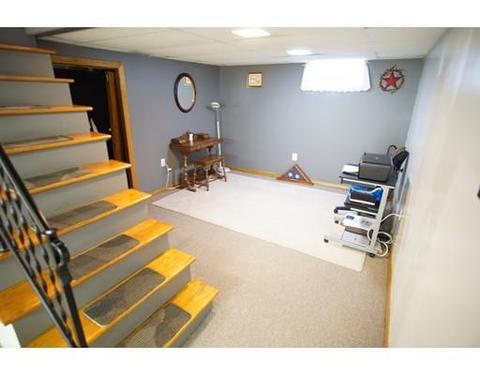 15 Powell Ave, Springfield, MA 01118 photo 18