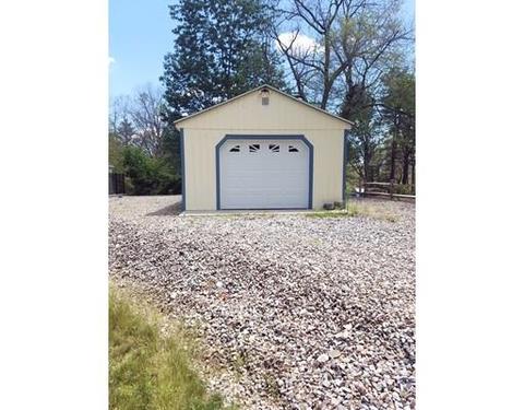 5 Horseshoe Cir, Ware, MA 01082 photo 3