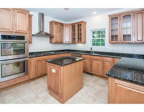 9 Bates St, Danvers, MA 01923 photo 8