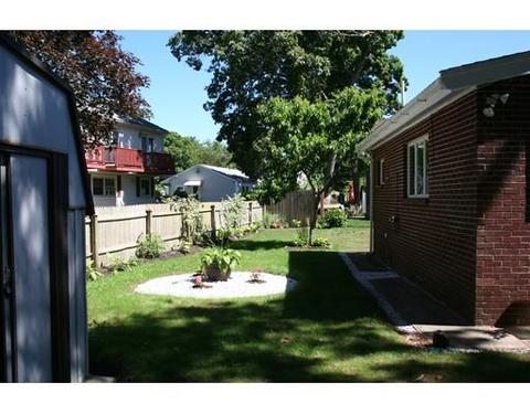 8 Broadmarsh Ave, Wareham, MA 02571 photo 4