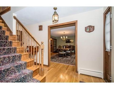 59 Heather Dr, Reading, MA 01867 photo 2