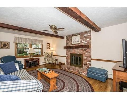 59 Heather Dr, Reading, MA 01867 photo 4
