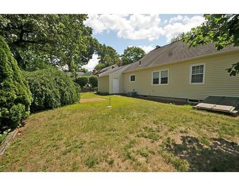 86 Fenimore Blvd, Springfield, MA 01108 photo 12