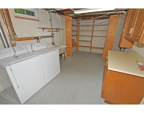86 Fenimore Blvd, Springfield, MA 01108 photo 11