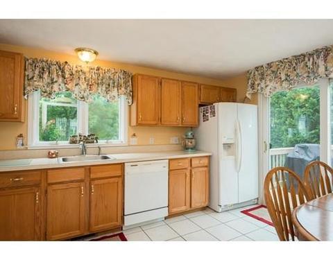 4 Mcdevitt Dr, Woburn, MA 01801 photo 6