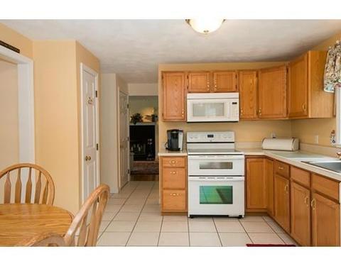 4 Mcdevitt Dr, Woburn, MA 01801 photo 4