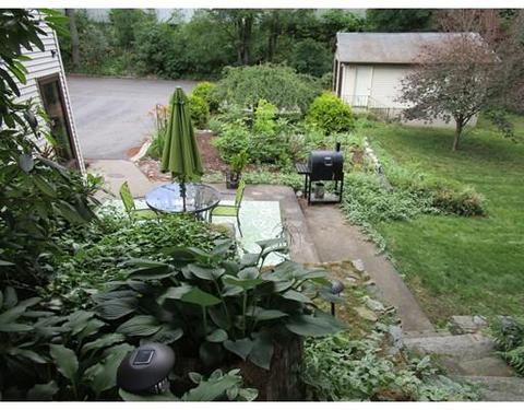 589 Pond St, Woonsocket, RI 02895 photo 3