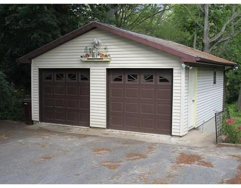 589 Pond St, Woonsocket, RI 02895 photo 24