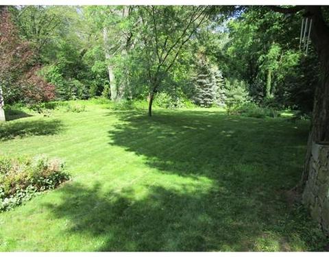 589 Pond St, Woonsocket, RI 02895 photo 28