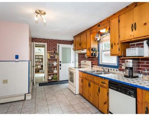 75 Chapin Ter, Springfield, MA 01107 photo 9
