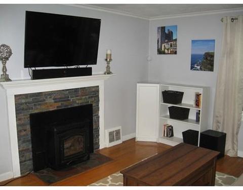 59 Mayflower Rd, Springfield, MA 01118 photo 4