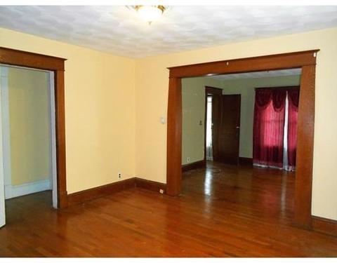 64 Silver St, Springfield, MA 01107 photo 9
