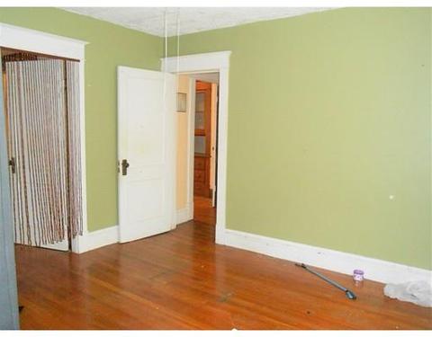 64 Silver St, Springfield, MA 01107 photo 12