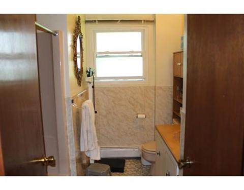 18 Wilson St, Wareham, MA 02571 photo 2