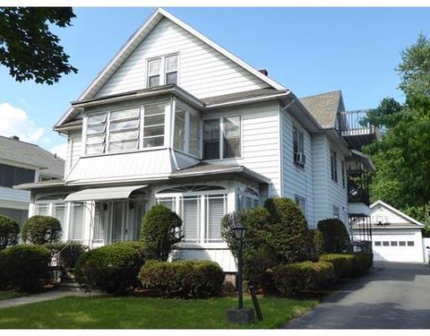 679 Chestnut St, Springfield, MA 01107 photo 1