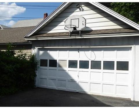 679 Chestnut St, Springfield, MA 01107 photo 7