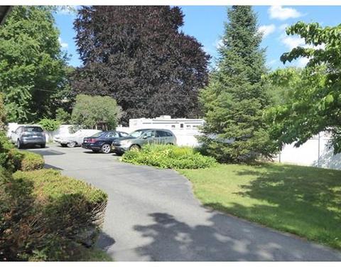 679 Chestnut St, Springfield, MA 01107 photo 9
