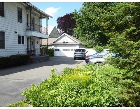 679 Chestnut St, Springfield, MA 01107 photo 8