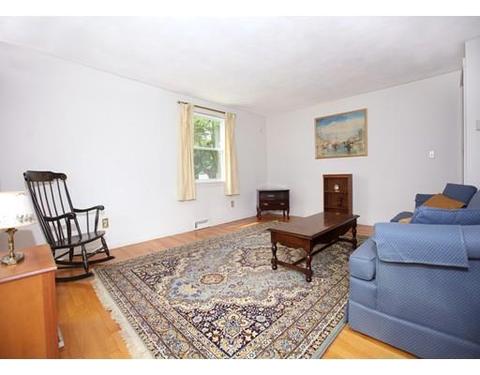 100 Louis Rd, Springfield, MA 01118 photo 5