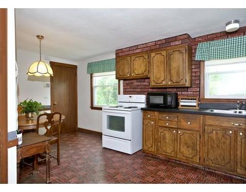 100 Louis Rd, Springfield, MA 01118 photo 6